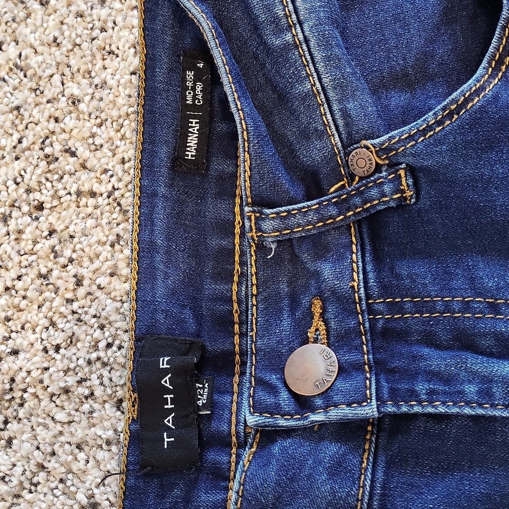 Tahari mid rise capris - Picture 6 of 8